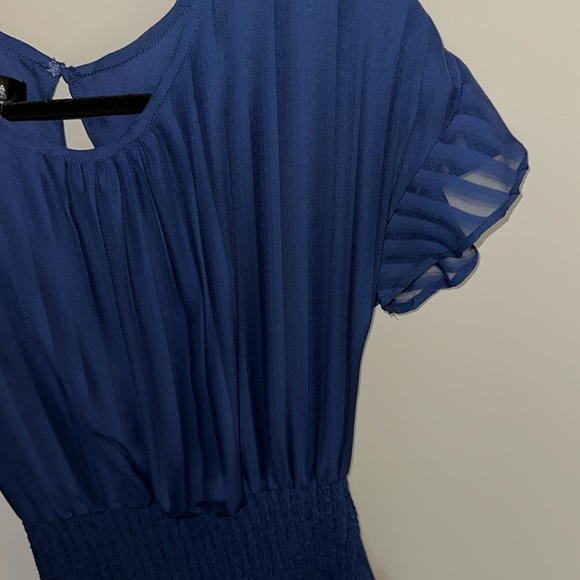 AQUA Striped Smocked Mini Dress Navy Blue - Picture 4 of 6